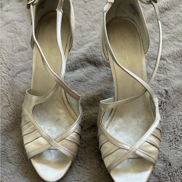 Nine West dress heels WORN ONCE- for my wedding! - Picture 1 of 4